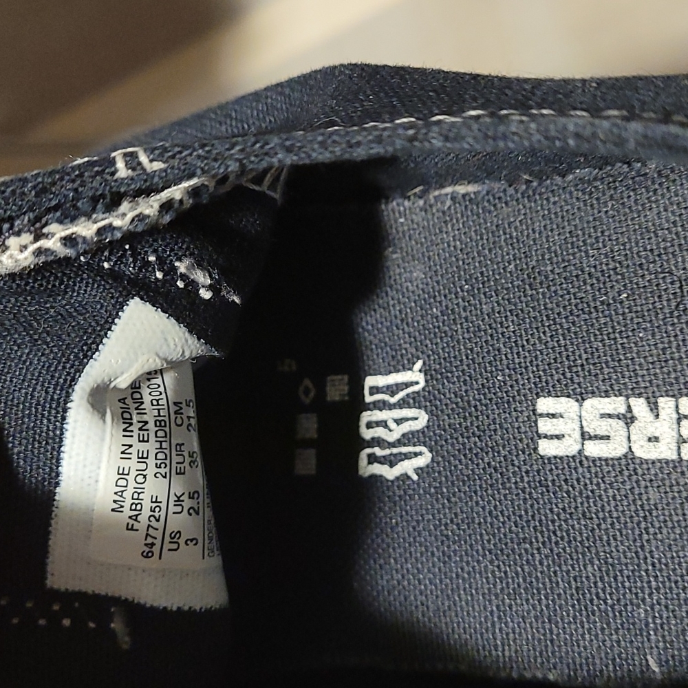 Converse - Picture 5 of 5